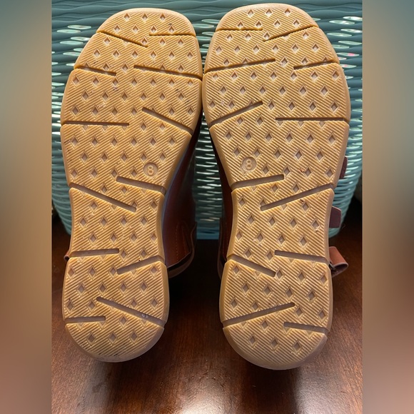 PIERRE DUMAS Essence Flatform Sandal - Picture 8 of 8